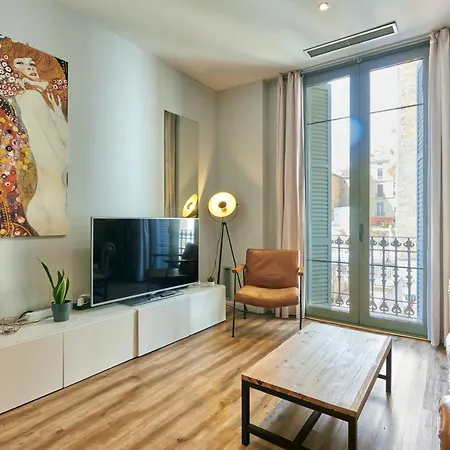 Appartement Quiet Luxury 2-bed For Couples & Families